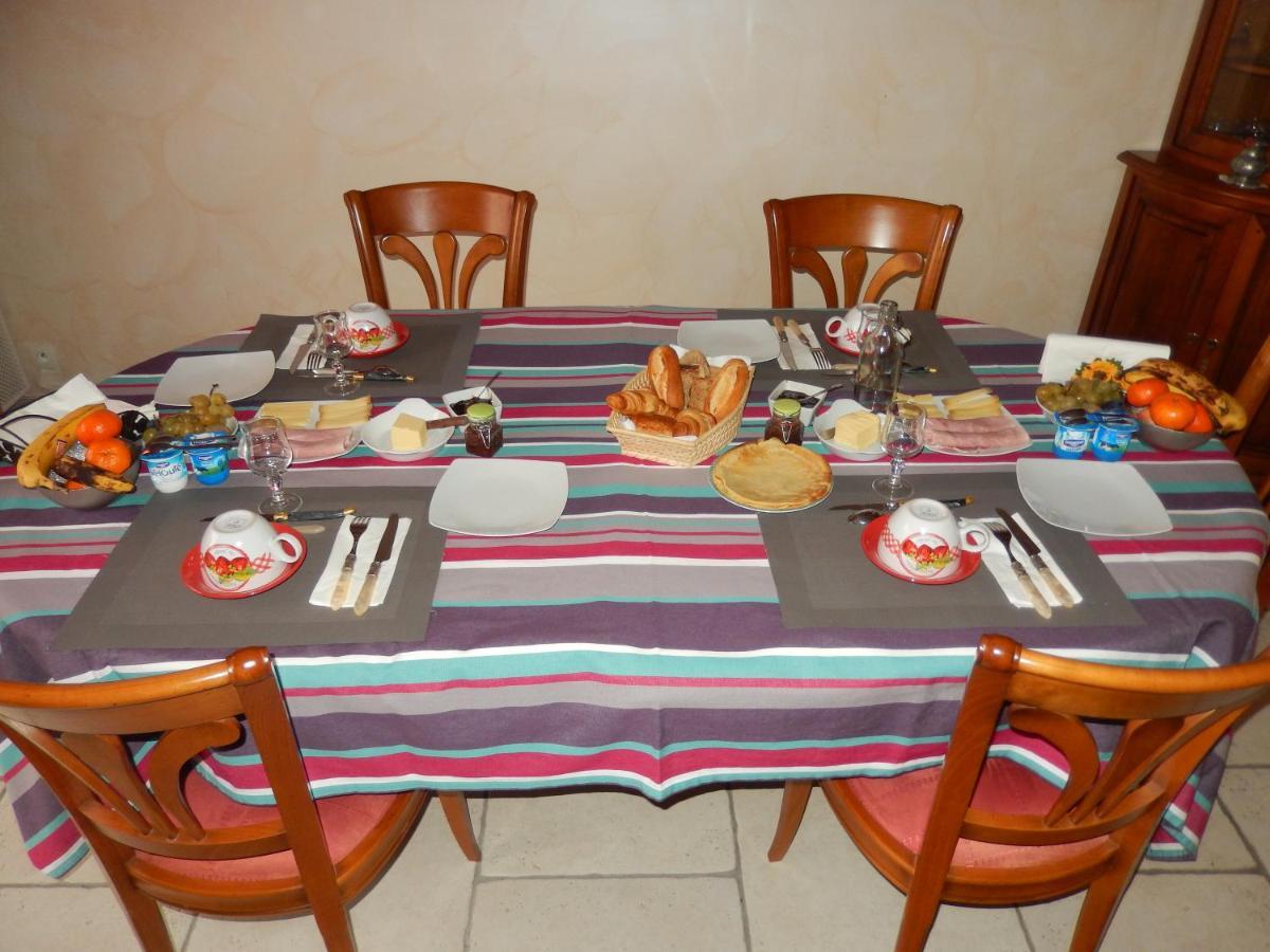 Villa De Guenifey Josse Ngoại thất bức ảnh